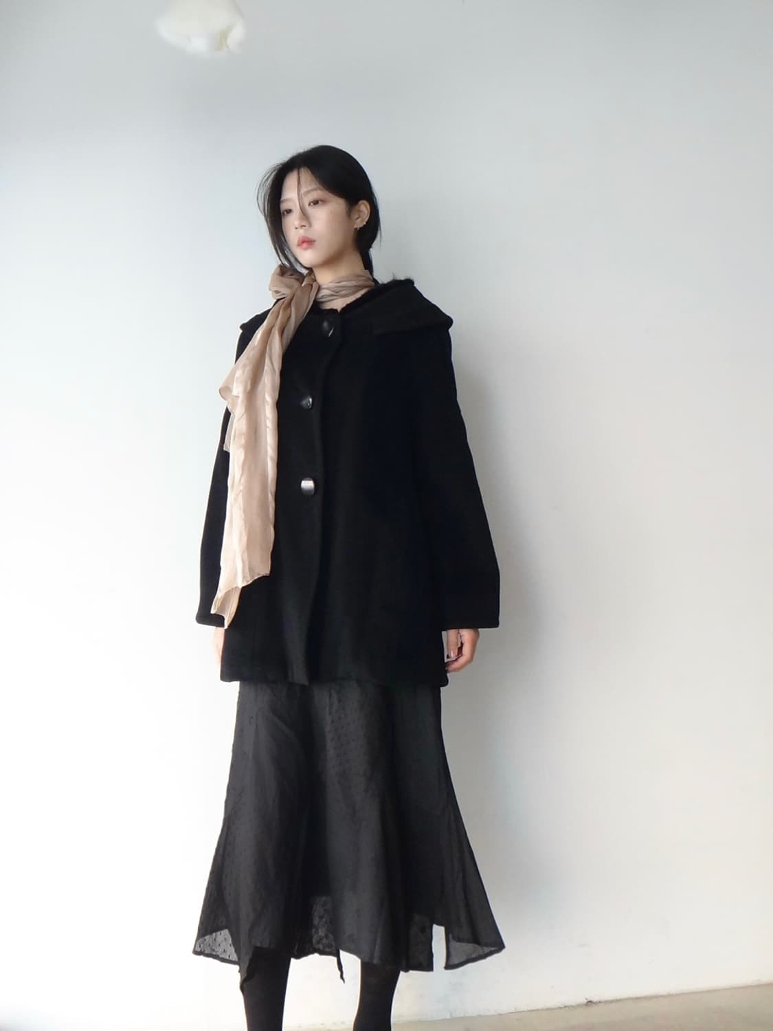 Round detail fur half coat / black 상품이미지5