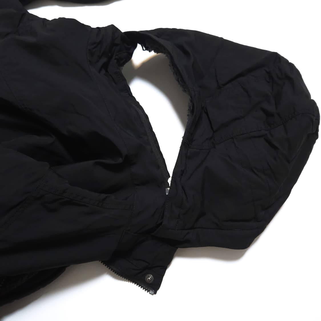 파타고니아 이스머스 쉐르파 파카 자켓 블랙 상품이미지6