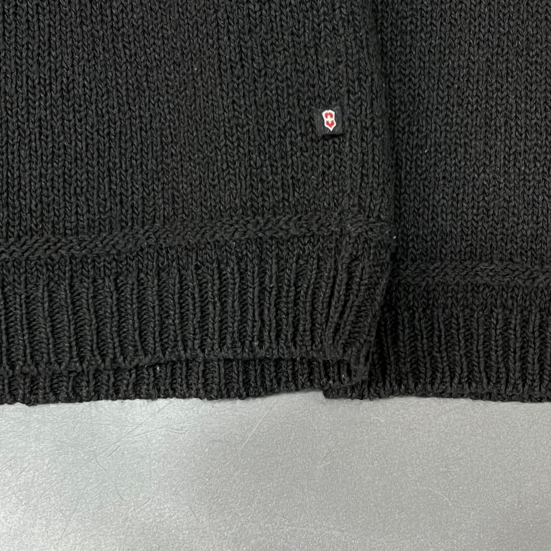  빅토리녹스 브이넥 니트 y15578 상품이미지4