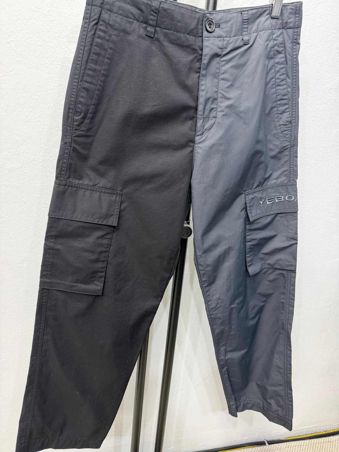 정품) 코스 x 예보아 COS x YEBOAH 투톤 카고바지 46 상품이미지2