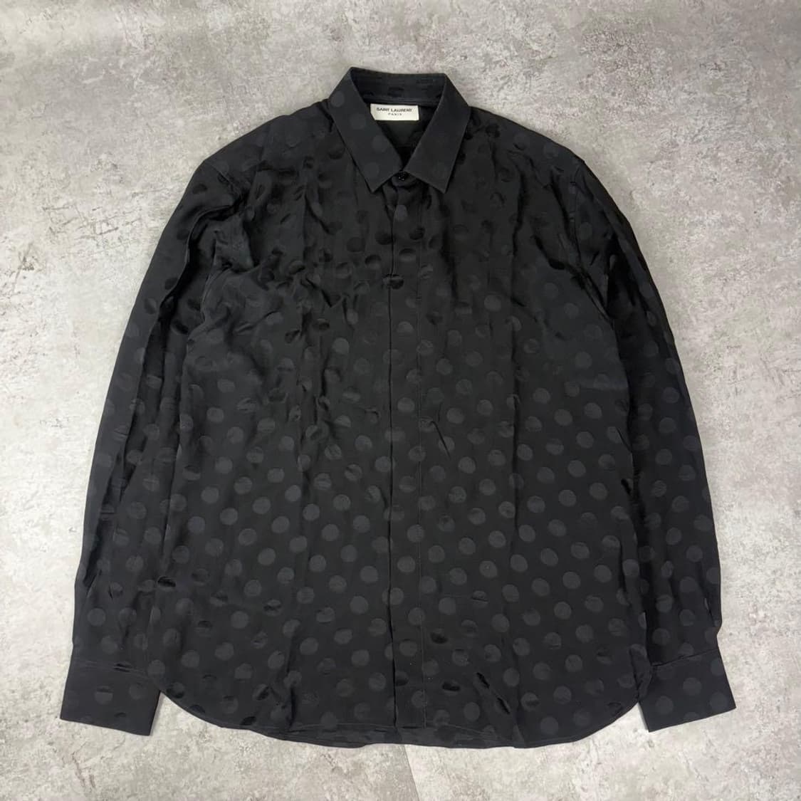 [BTS 지민님 착용] 생로랑 24ss 블랙 폴카닷 실크 셔츠 상품이미지3