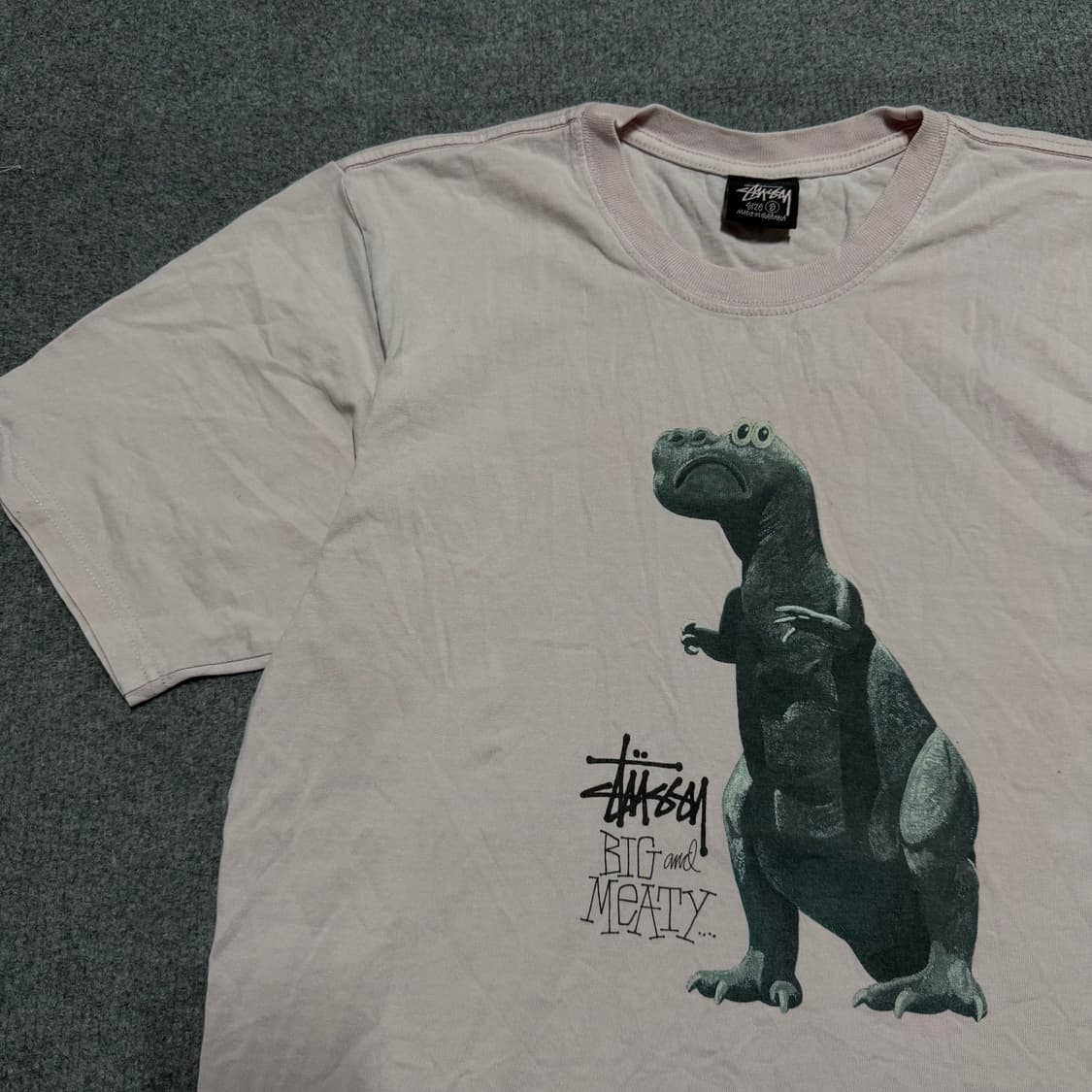 스투시 공룡 핑크 반팔 티셔츠 S 상품이미지1
