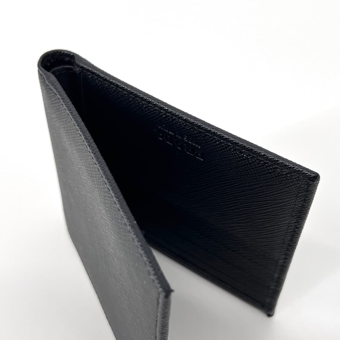 프라다 삼각로고 사피아노 반지갑 블랙 상품이미지6