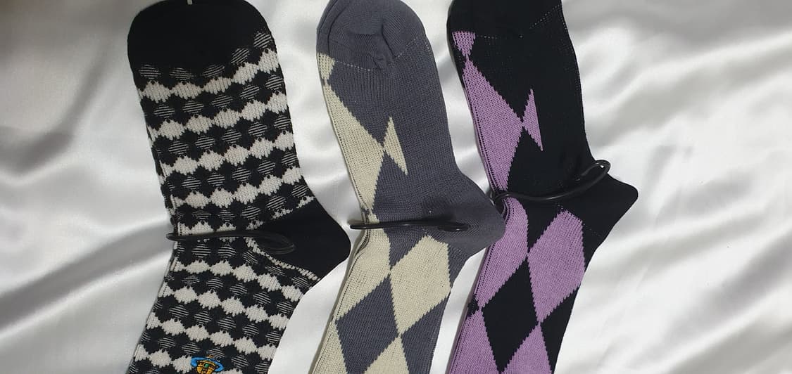 퍼플 그레이 크림 다이아투톤 아가일 체크 패턴 비비안웨스트우드 양말 상품이미지5