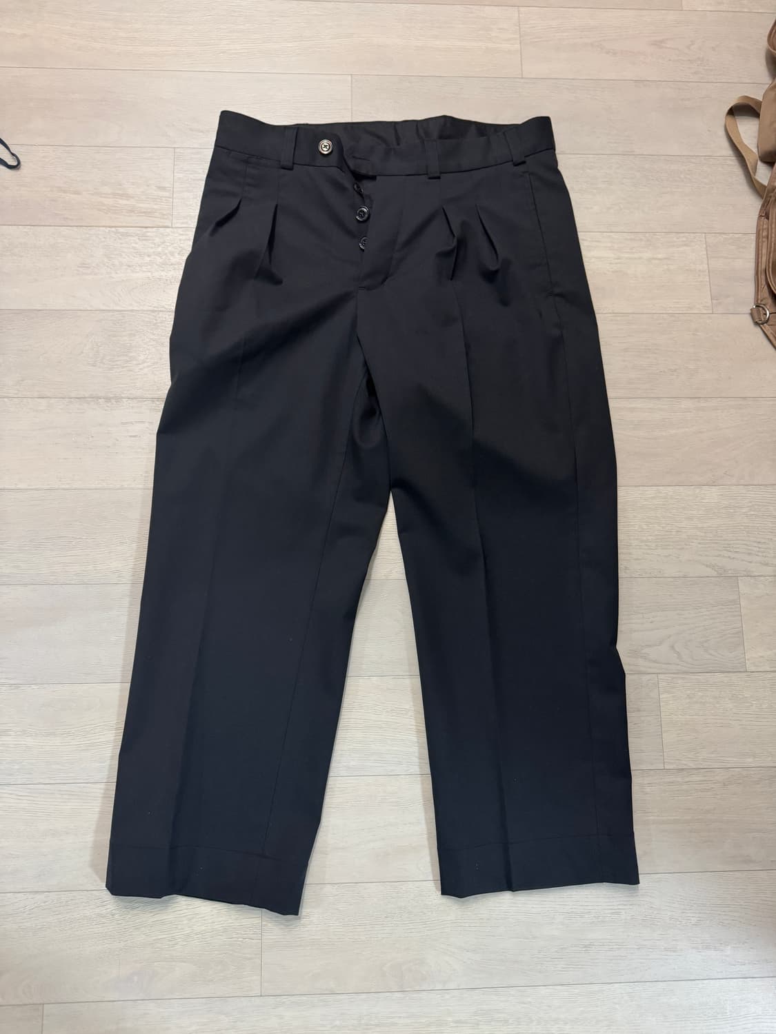 정품 몽클레어 로고 와펜 정장 바지 슬랙스 상품이미지2