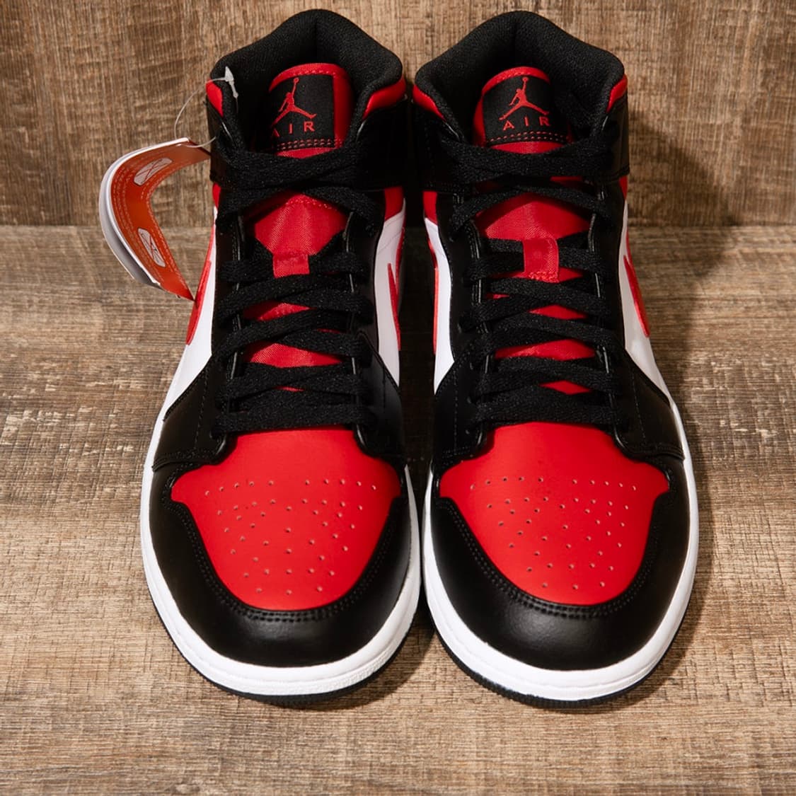 [290] 나이키 에어조던1 미드 파이어레드  상품이미지3