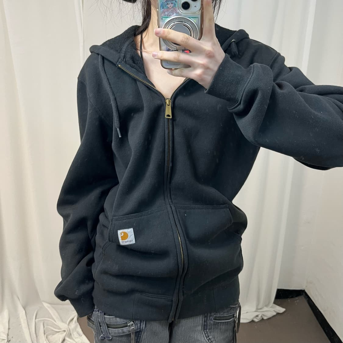 Carhartt black zip-up hoodie 상품이미지3