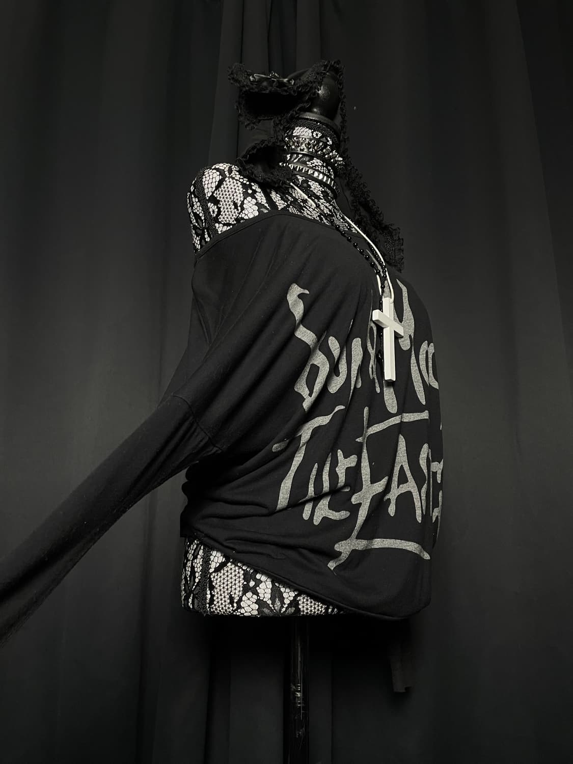 JPN 펑크 레터링 오프숄더 롱슬리브 상품이미지4