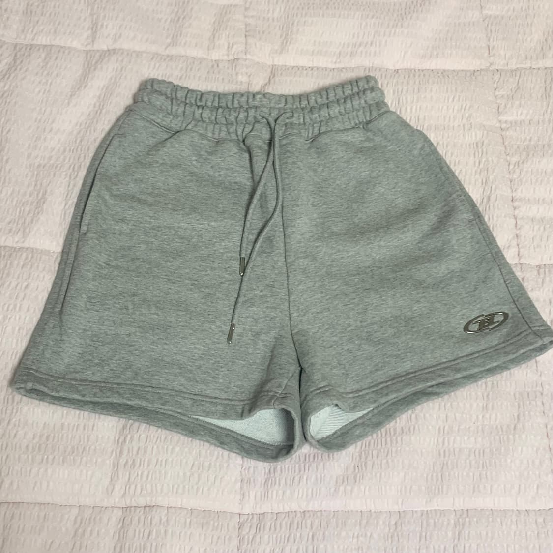 (1) 본투윈 CHROME B LOGO SHORTS 상품이미지8