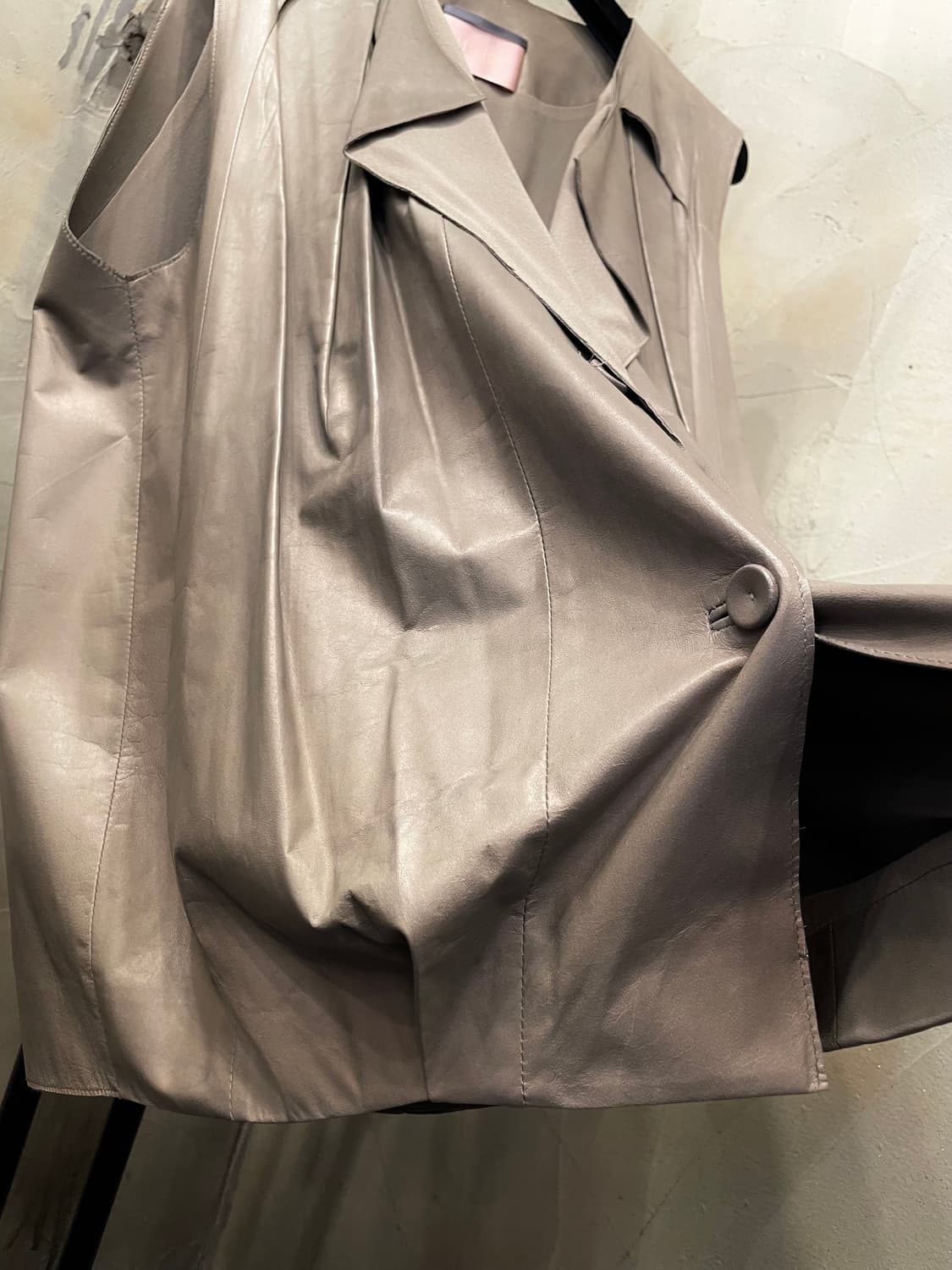 르베이지 아주 얇은 양가죽 베스트 66 상품이미지6