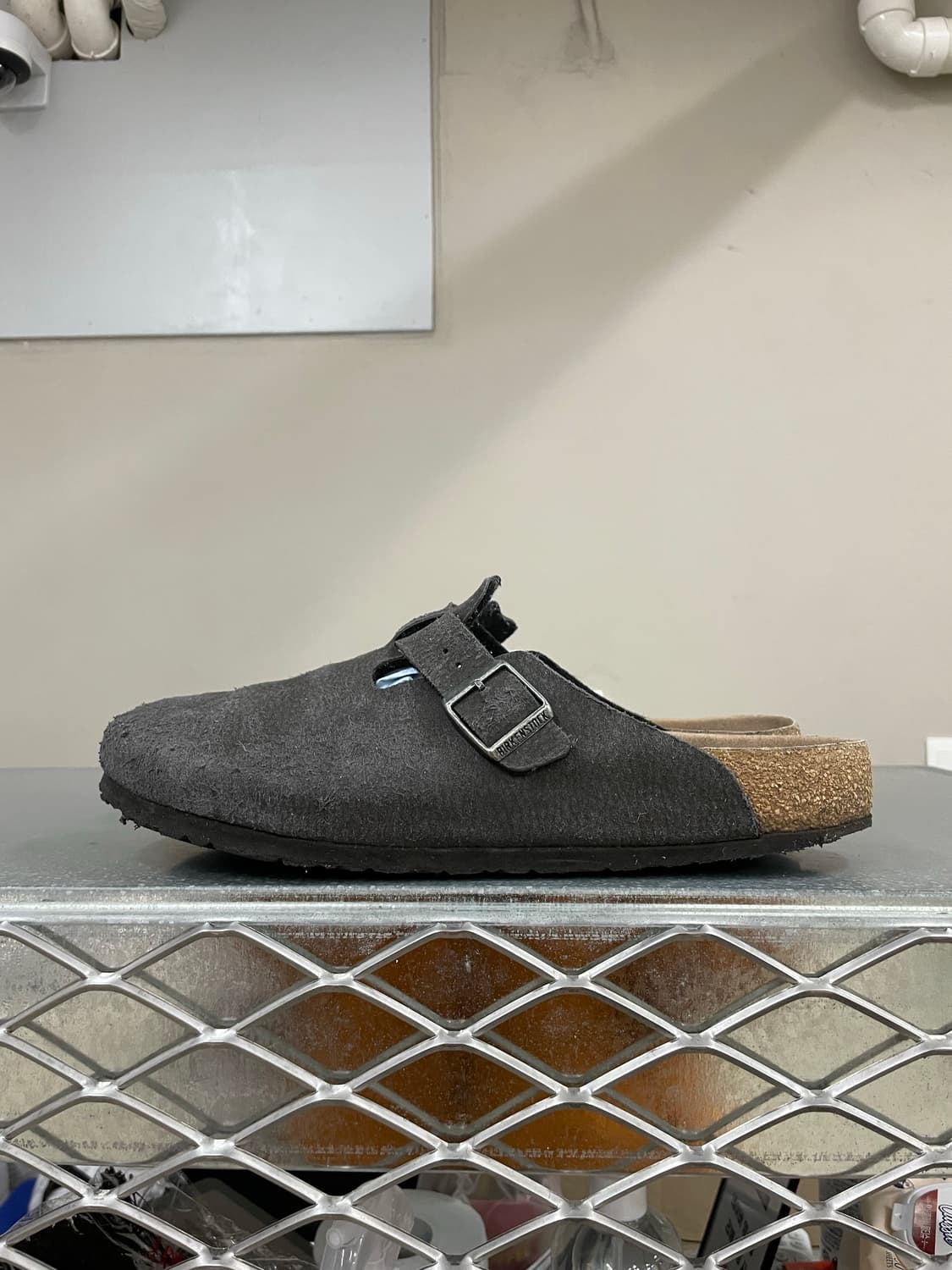 버켄스탁 보스턴 스웨이드 클로그 300 상품이미지1