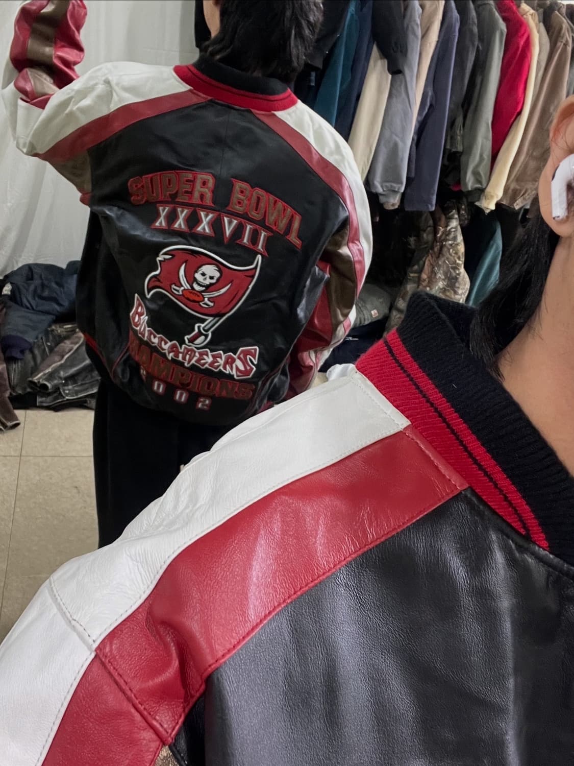 NFL 탬파베이 버커니어스 가죽자켓 상품이미지4