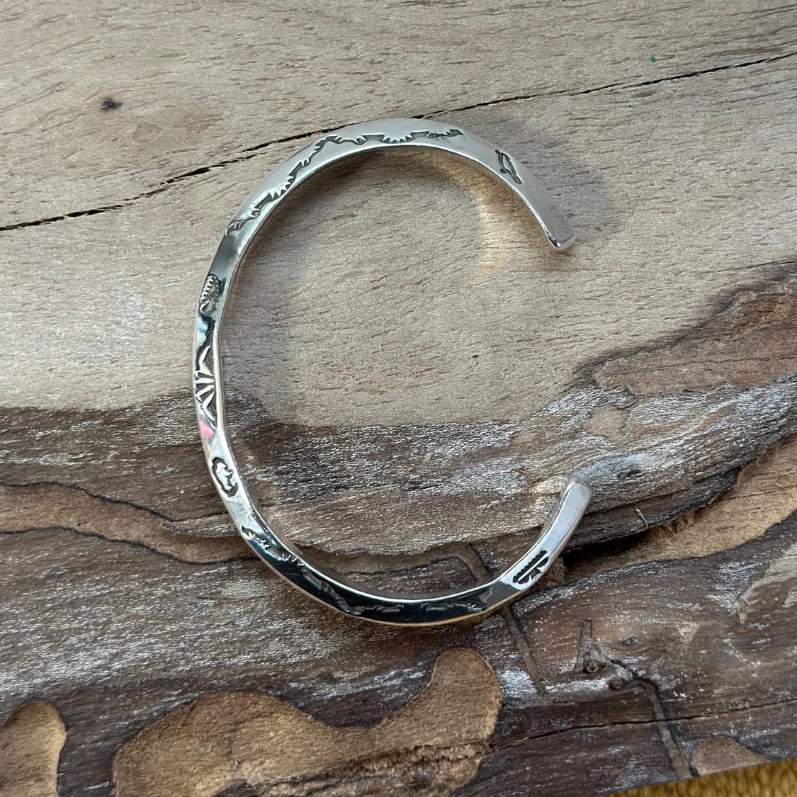 네이티브아메리칸 인디언주얼리 나바호 Guy hoskie 심볼 커프 상품이미지3