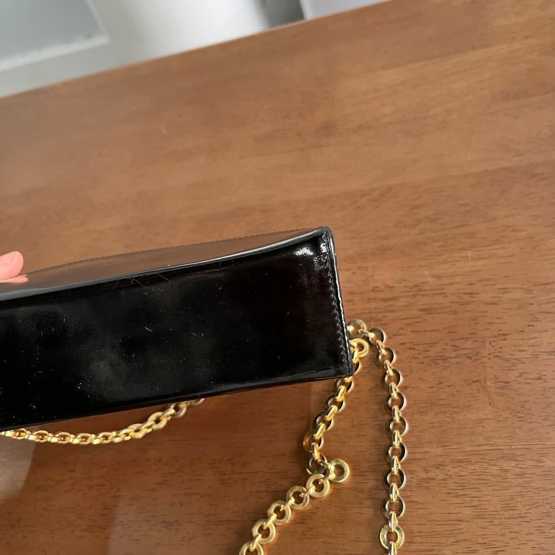 페레가모 간치니 페이턴트 체인 크로스백 상품이미지7