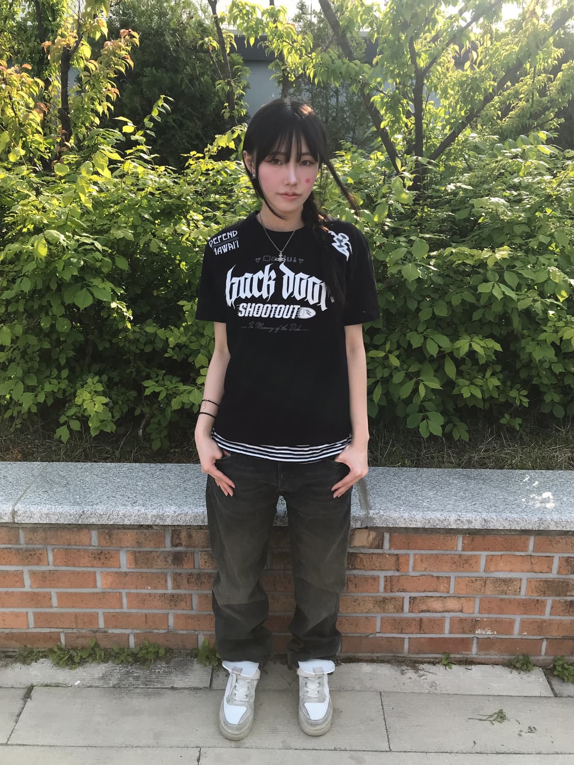Defend Hawaii Da Hui Graphic Tee 상품이미지1