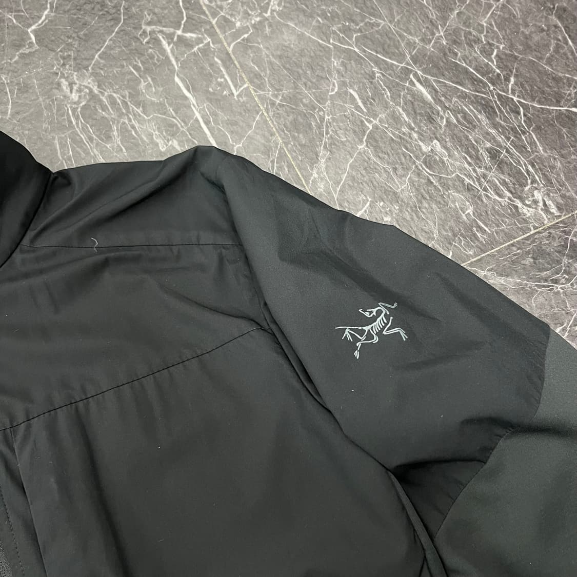 아크테릭스 A2B 컴프 바람막이 자켓 상품이미지4