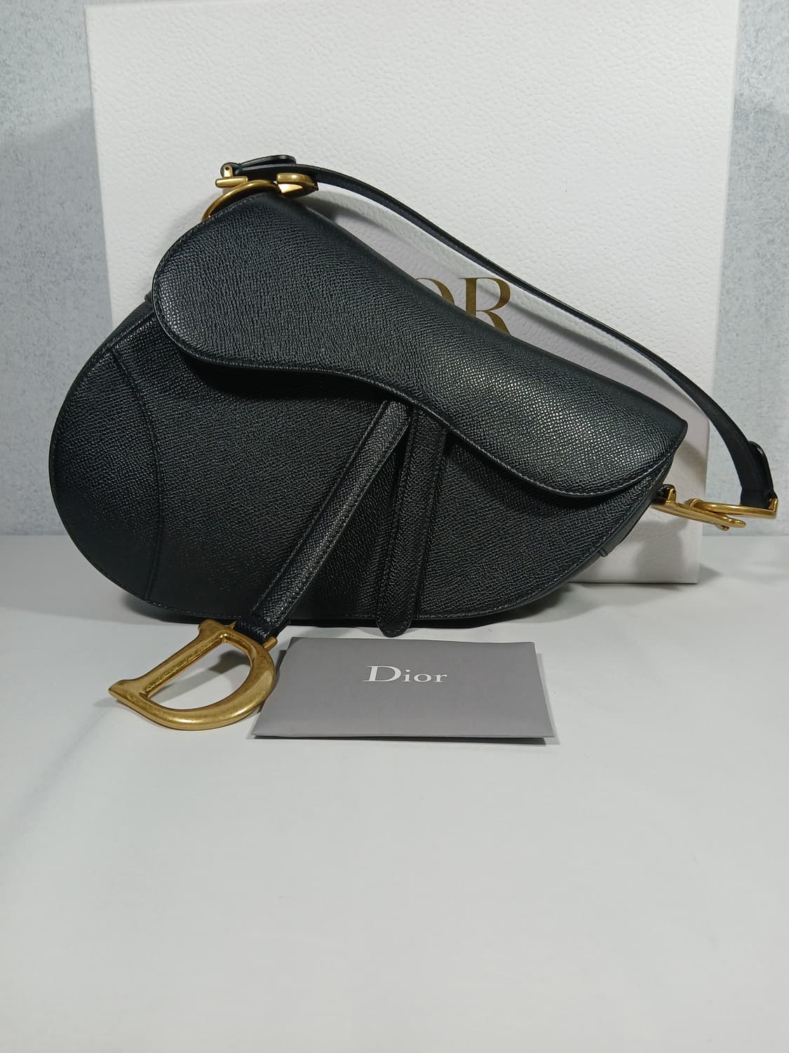 디올 새들백 미디움 M0446CBAA 상품이미지1