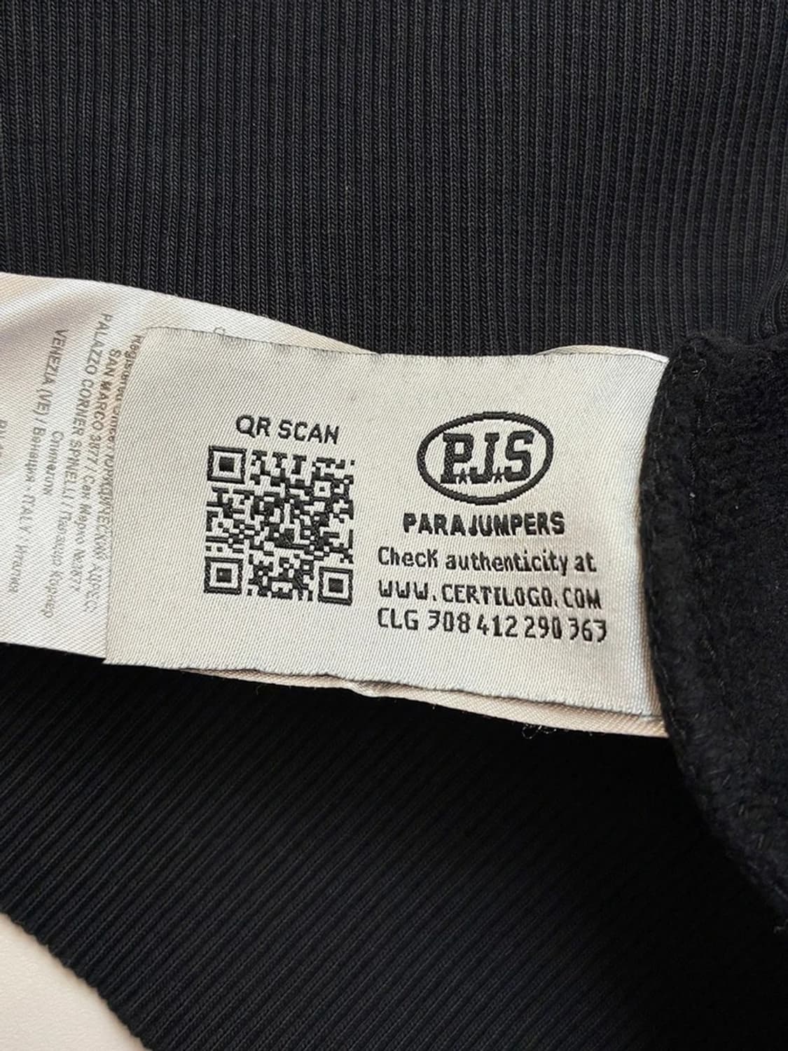 파라점퍼스 21FW Caleb Embo 패치 맨투맨 PN5684    상품이미지9