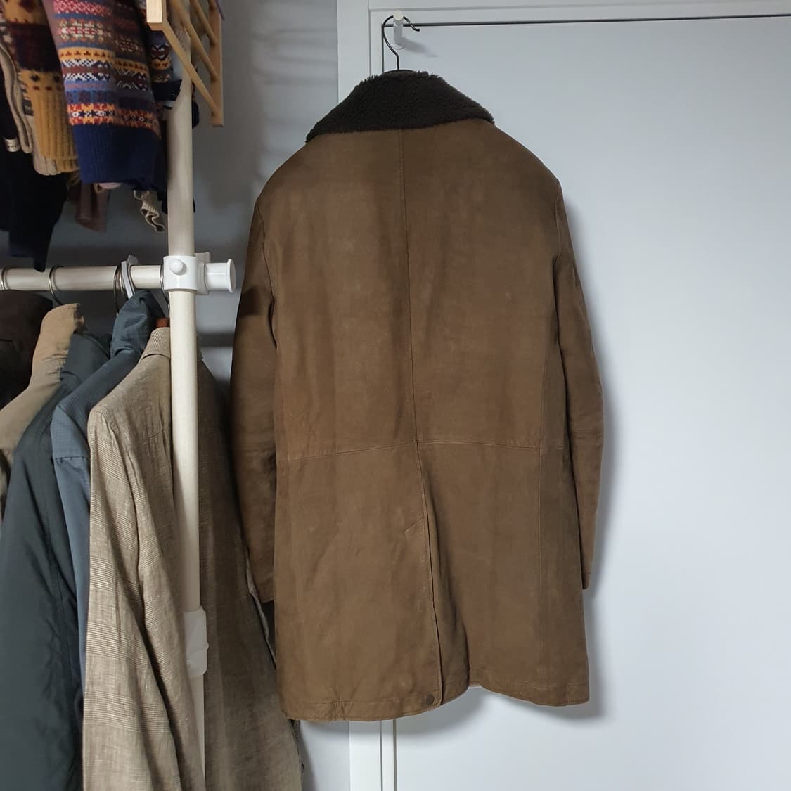 [100] 시리즈 양가죽 무스탕 코트 상품이미지3