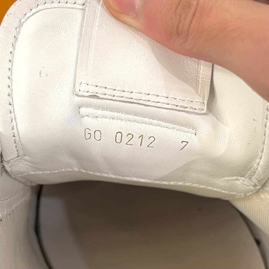 루이비통 토뤼옹 런어웨이 화이트 260 상품이미지7