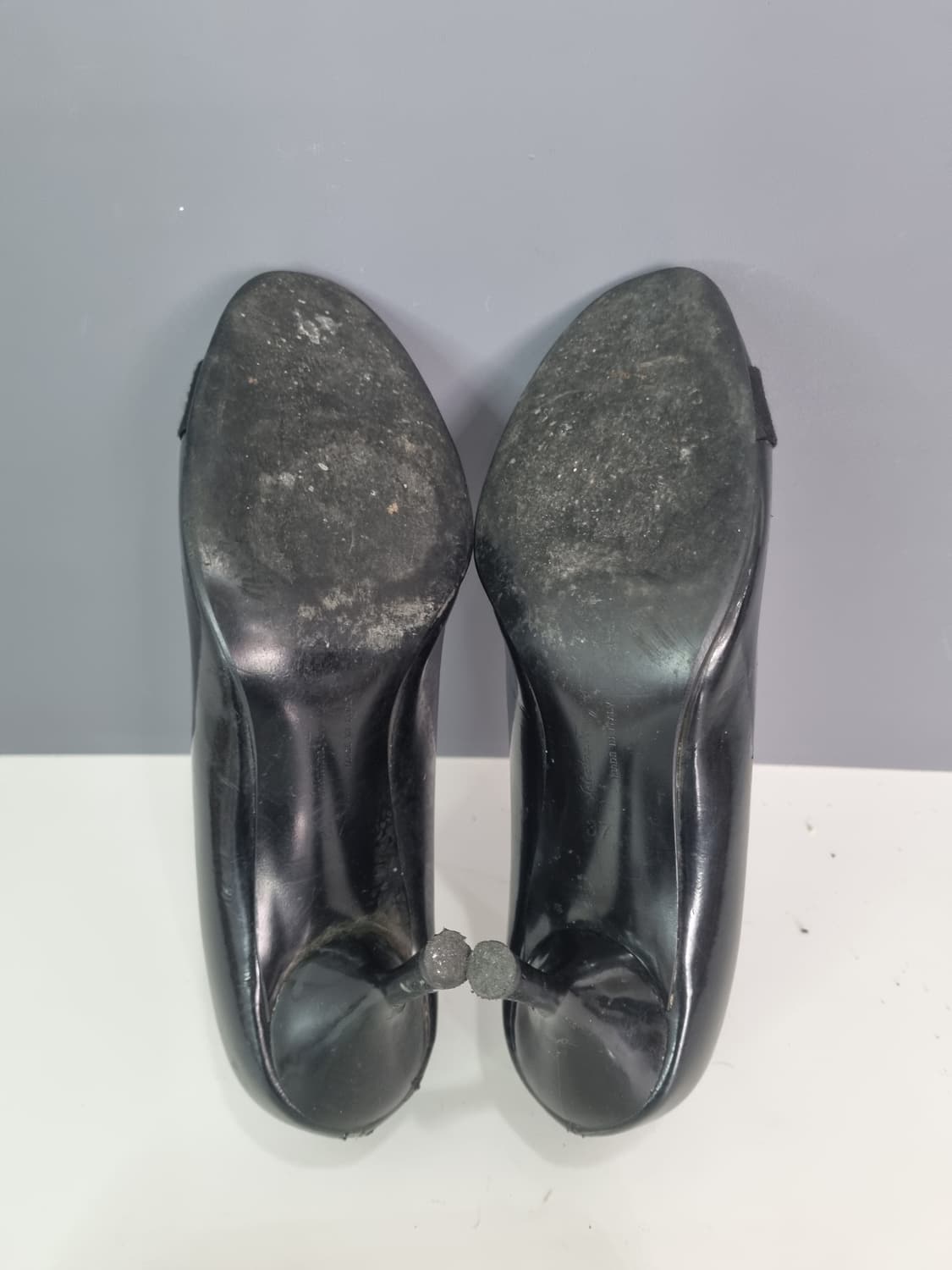 페라가모 37 에나멜 스틸힐 상품이미지7