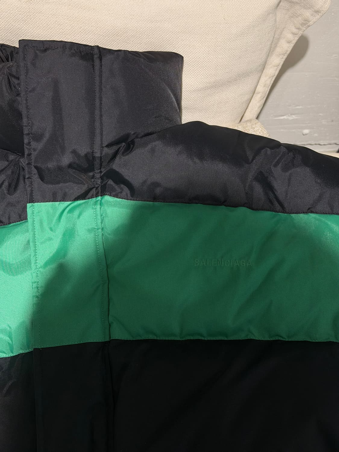 Balenciaga 2018 스트라이프 컬러블록 다운 패딩 코트 상품이미지6