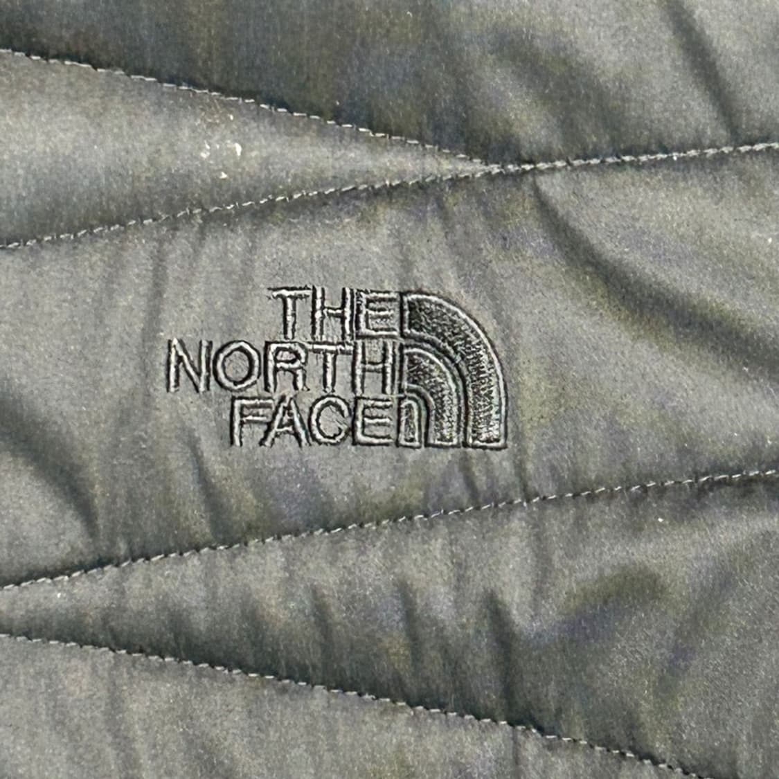 노스페이스 경량패딩 재킷 블랙 100 L 상품이미지2