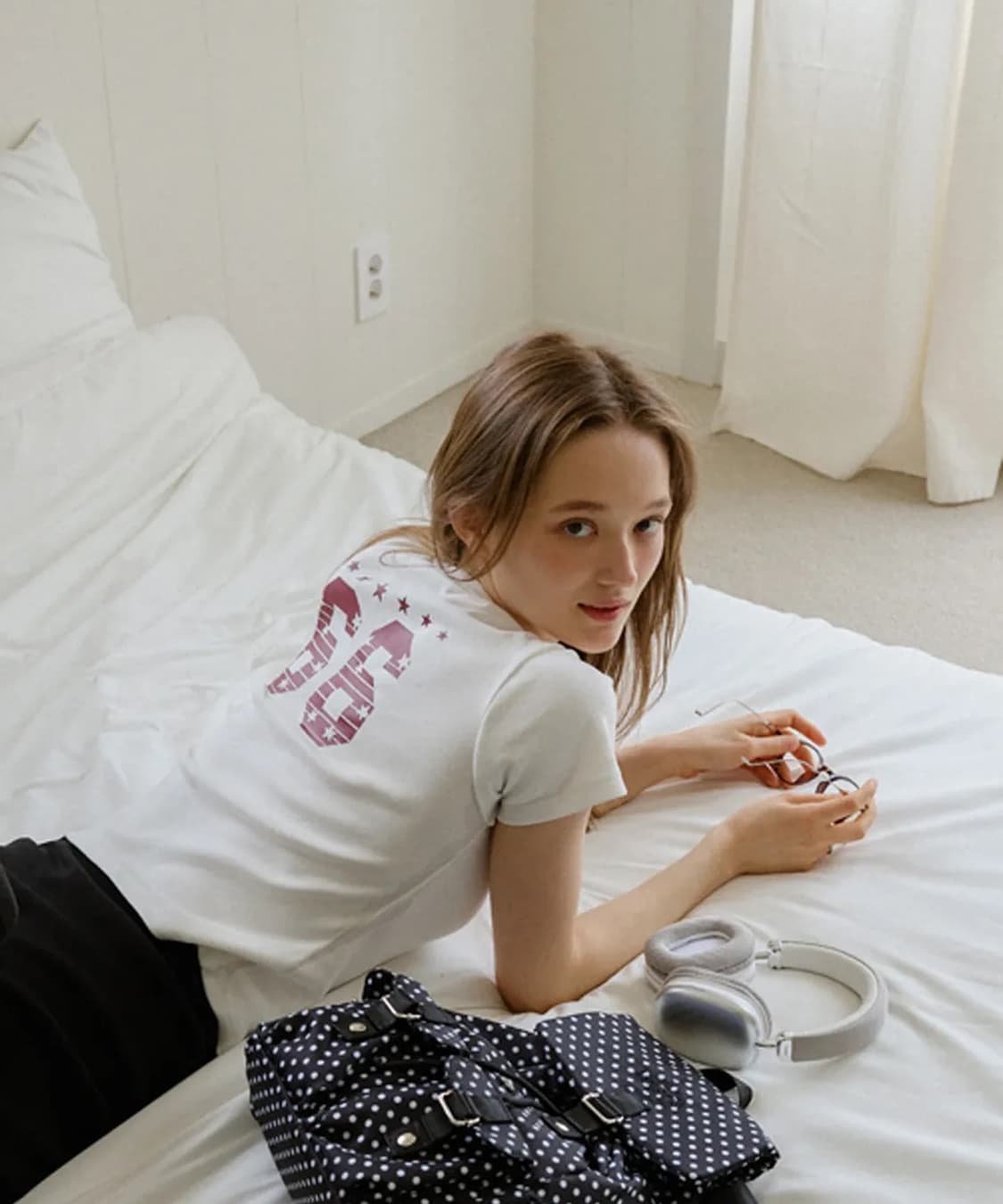 레터리 넘버 포인트 티셔츠 화이트 상품이미지1