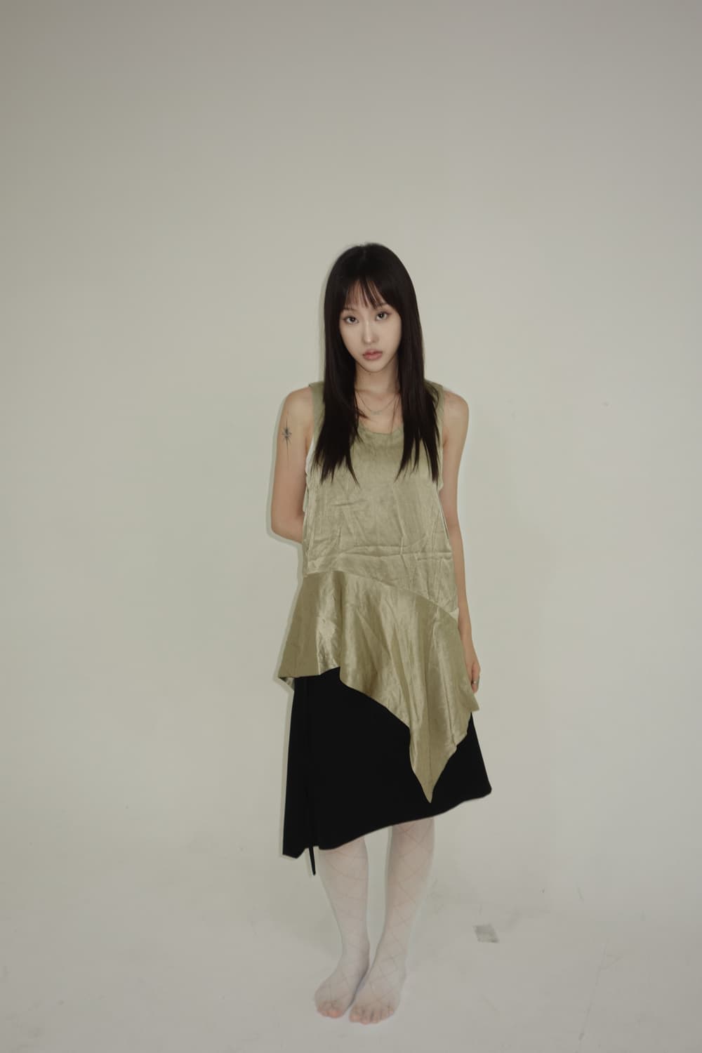 꼼데가르송 아시메트릭 컷 벨벳 슬리브리스 탑 상품이미지1