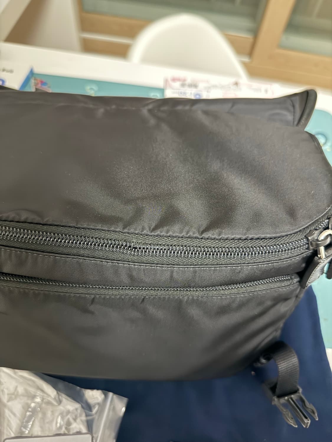 프라다 바이커백 라지 판매 상품이미지9