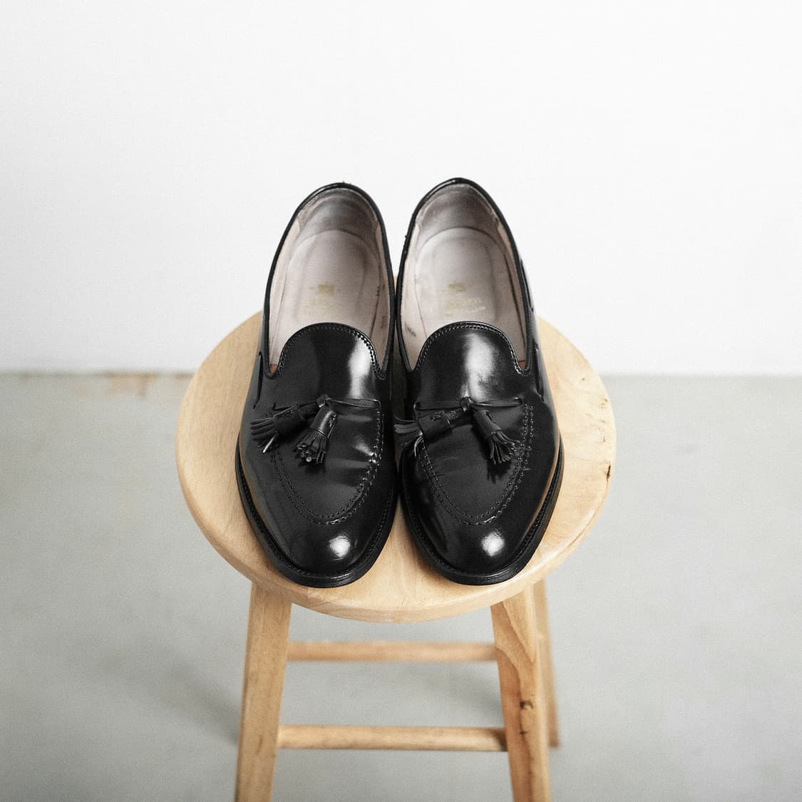 알든 664 9.5D(275사이즈) 블랙 코도반 태슬 로퍼 상품이미지2