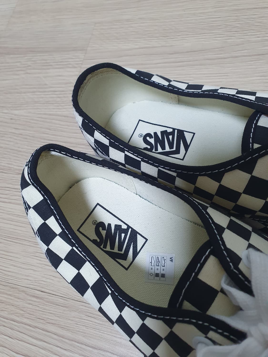 반스 어센틱 체커보드 스니커즈 285 상품이미지9