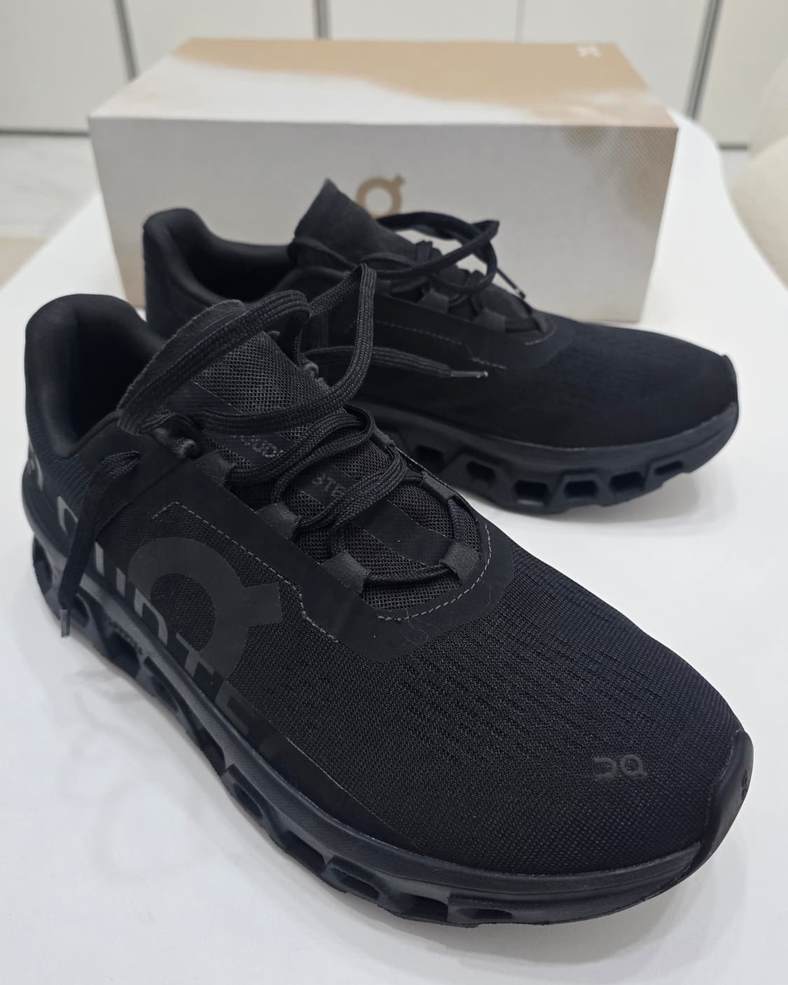 온러닝 클라우드몬스터 280 상품이미지1