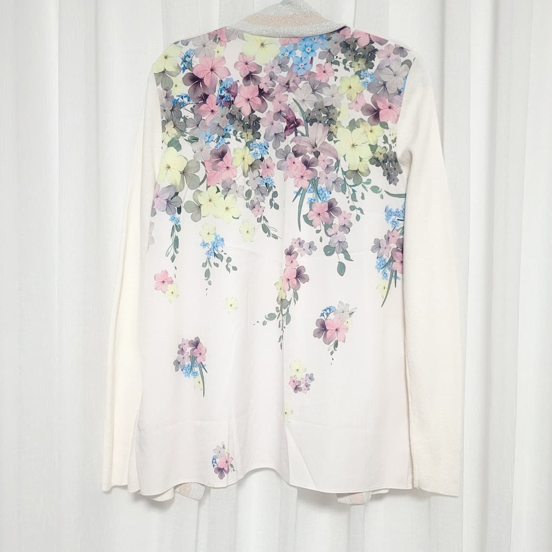 테드베이커 실크혼방 시퀸사포인트 오픈형 가디건 (55)  상품이미지2