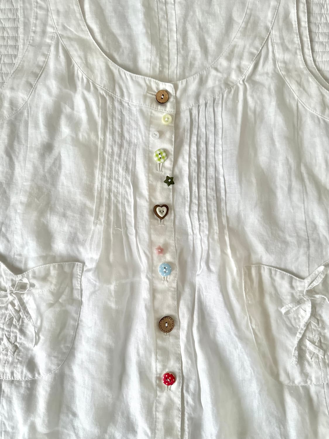 알록달록 단추 핀턱 화이트 나시 민소매 바선생 레이어드 모리걸 원피스 상품이미지1