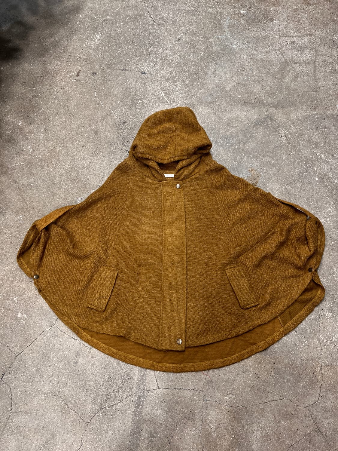 아크릴 울 후드 망토 집업 상품이미지1