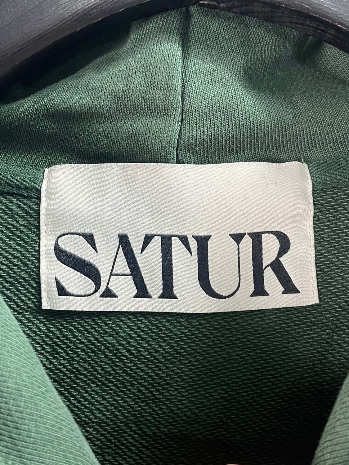 세터 리벳 아플리케 후드티  (on.298) 상품이미지4