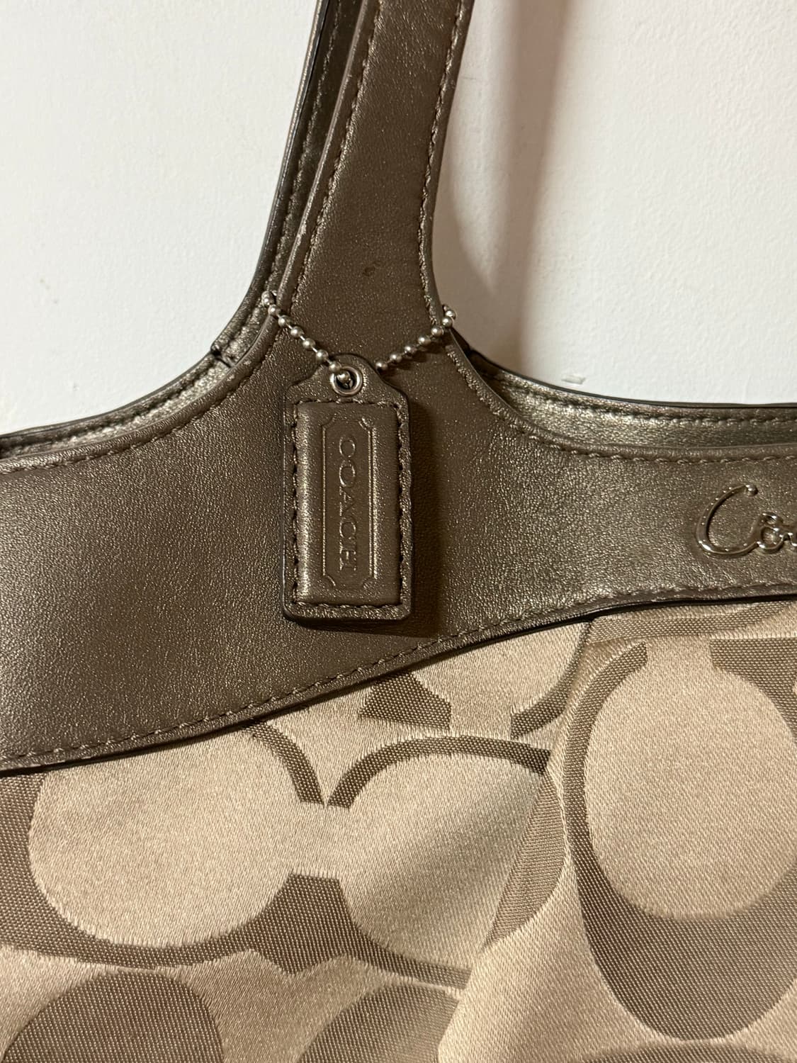 안감 핑크🩷 코치 시그니처 자카드 숄더백 베이지 브라운 상품이미지3