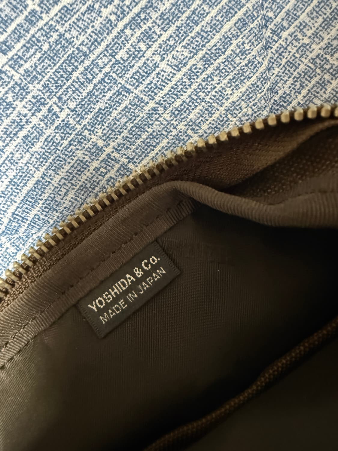 포터 스모키 브라운 숄더백 S 상품이미지4