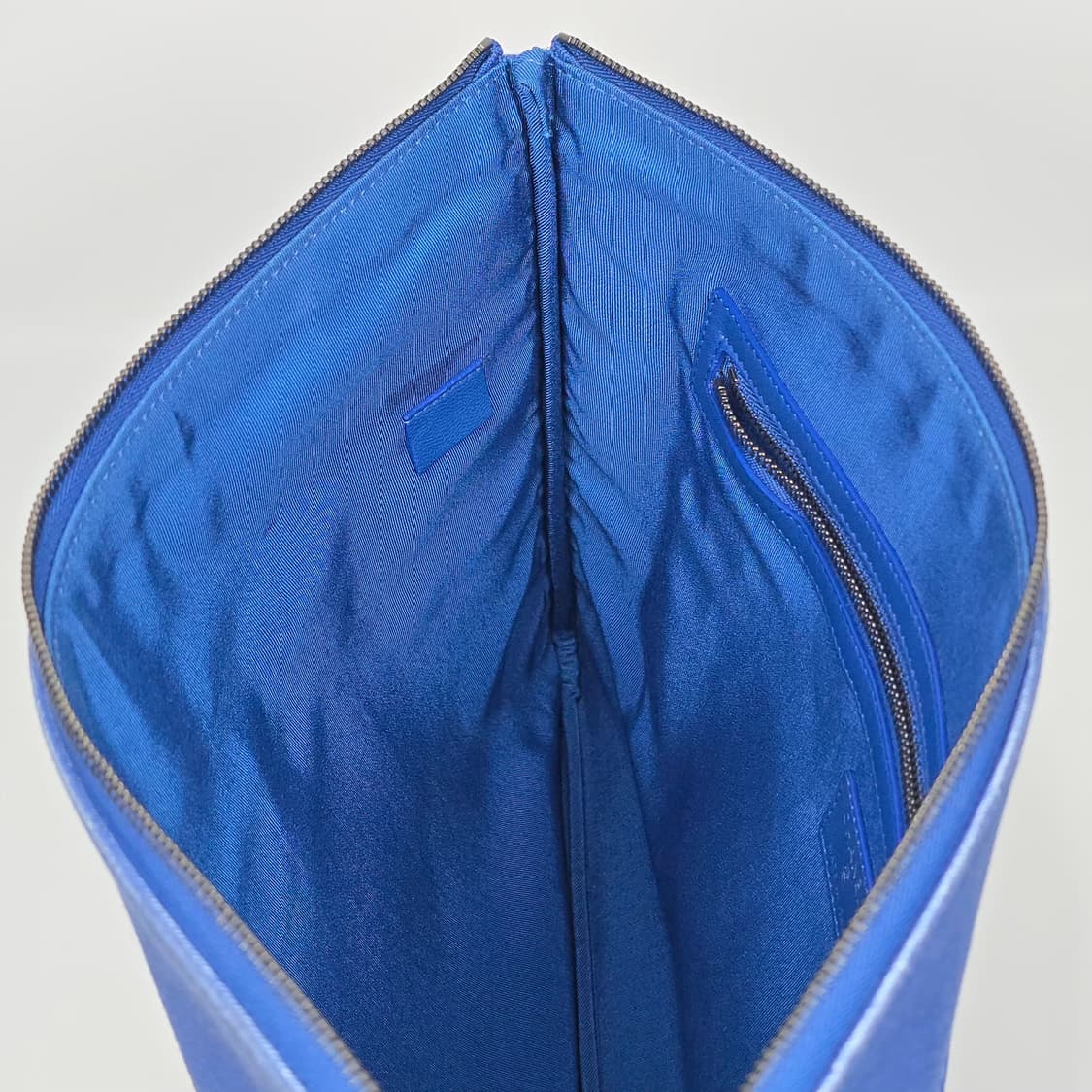 샤넬 뉴미듐 패브릭 참 클러치백 상품이미지9