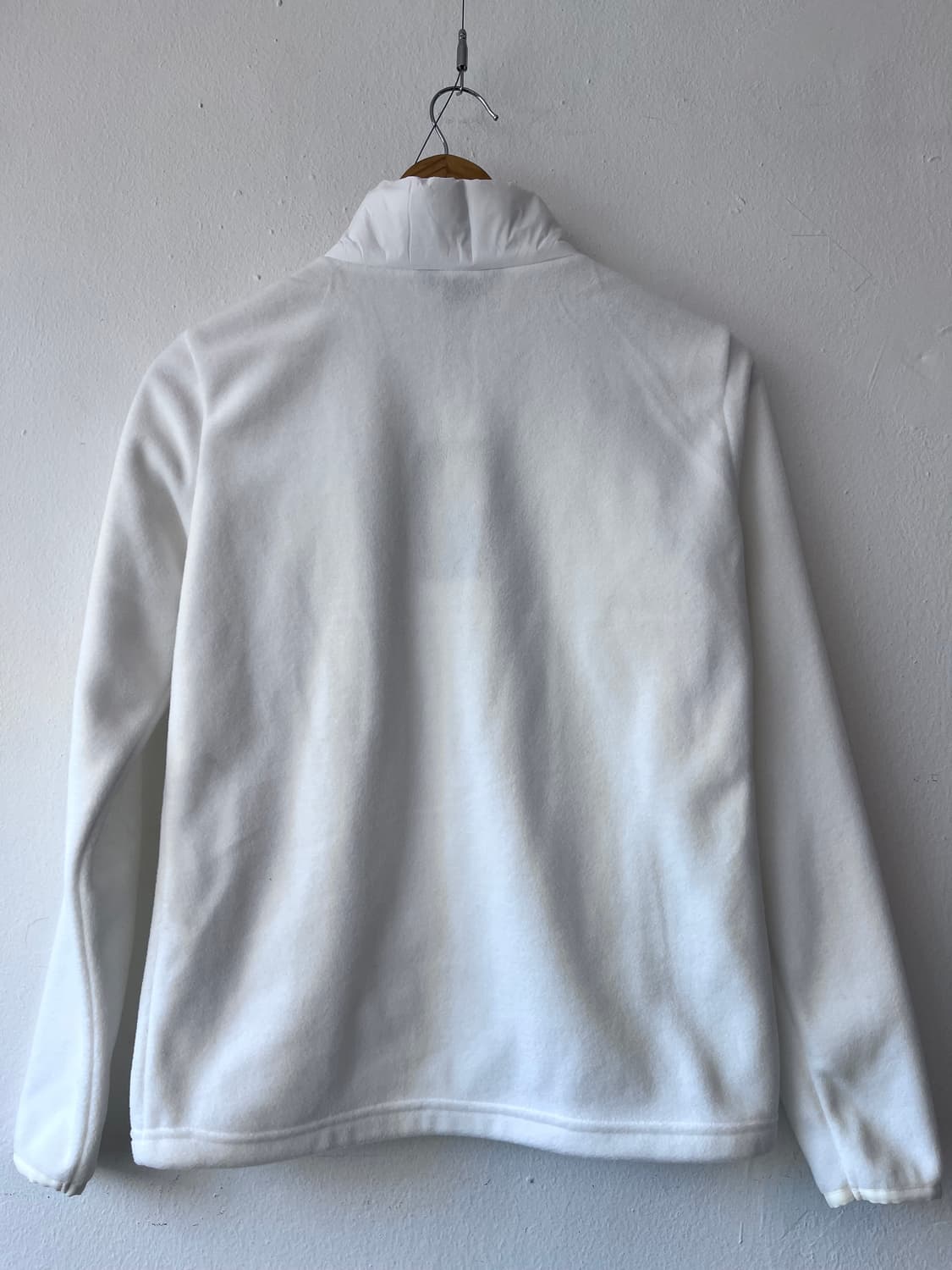 새제품)클리브랜드 여성 플리스반집업티셔츠 S90사이즈 상품이미지3