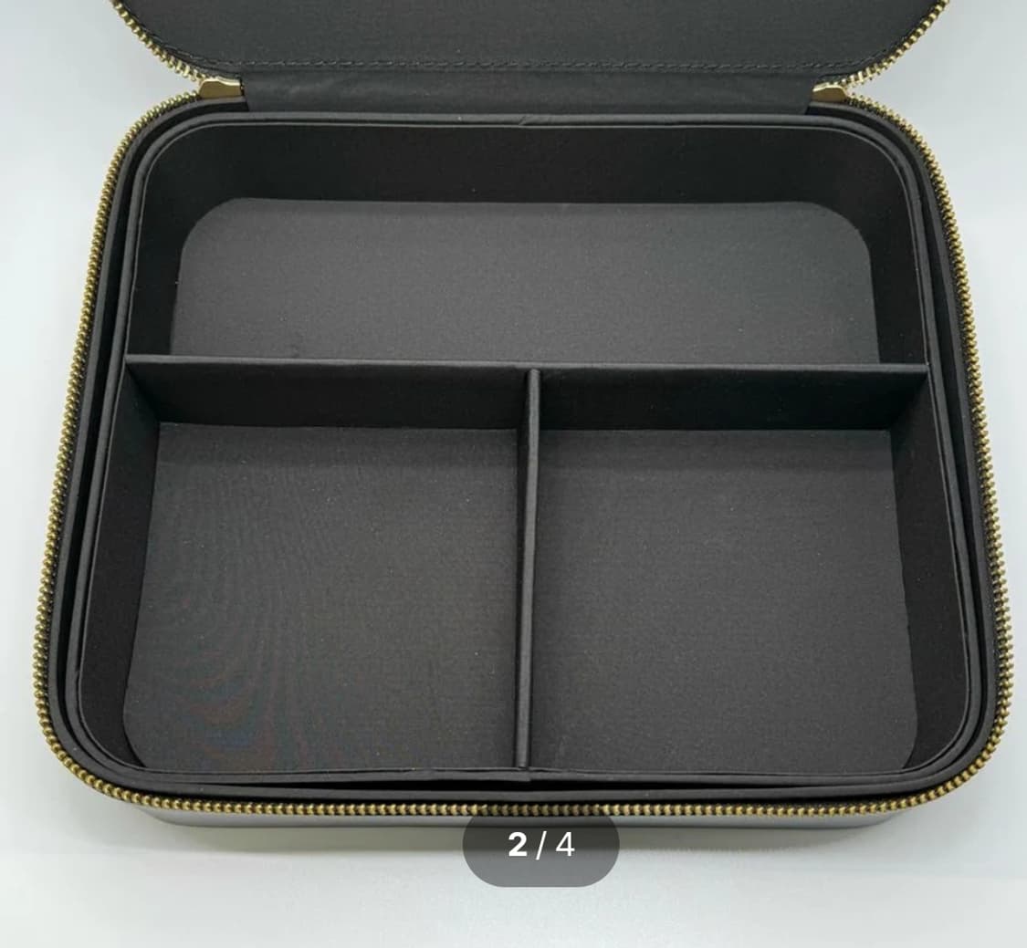 샤넬 뷰티 트래블 메이크업 케이스 상품이미지2