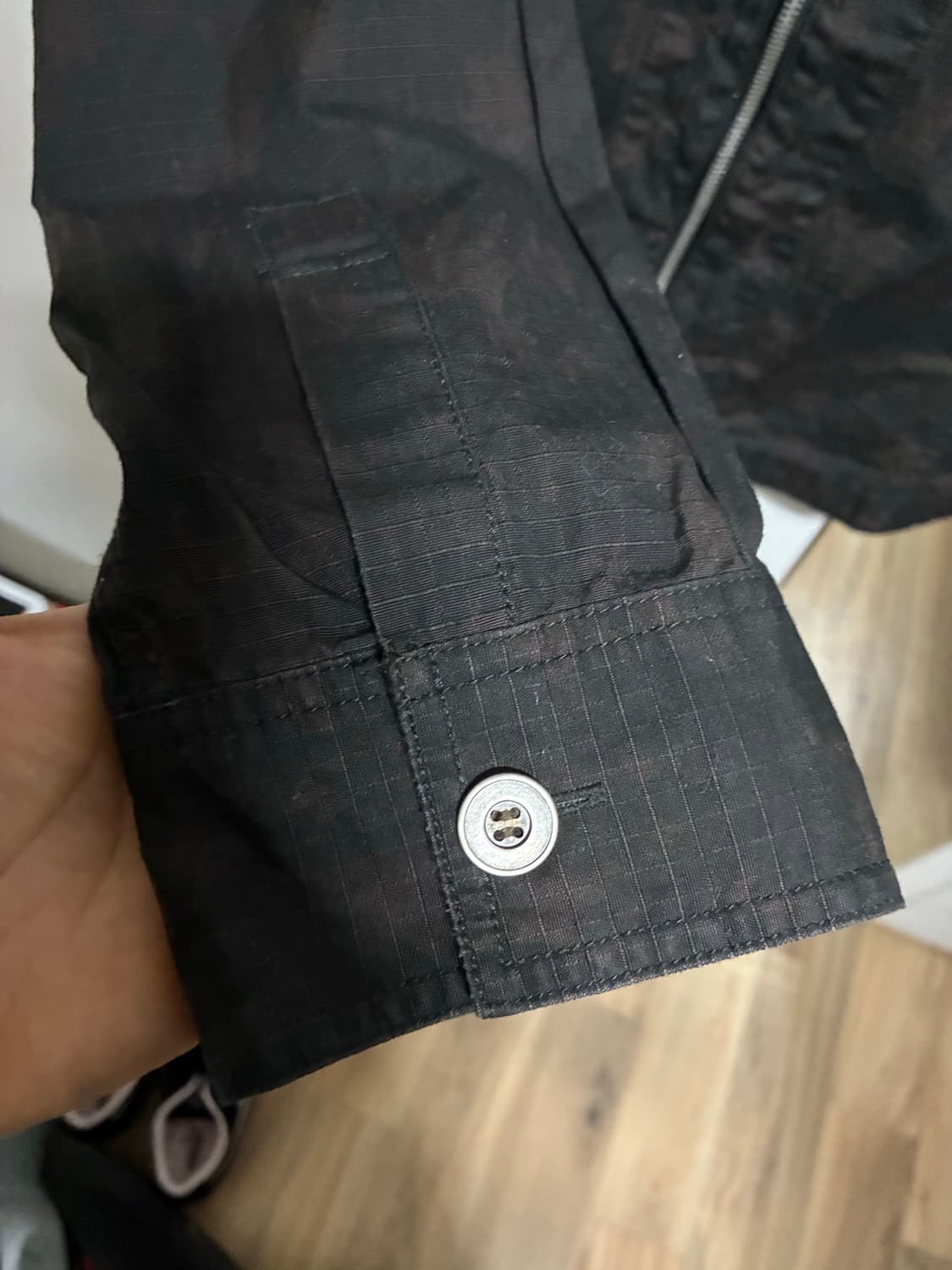 [새상품] 블랙 카모 바람막이 L/100 상품이미지6