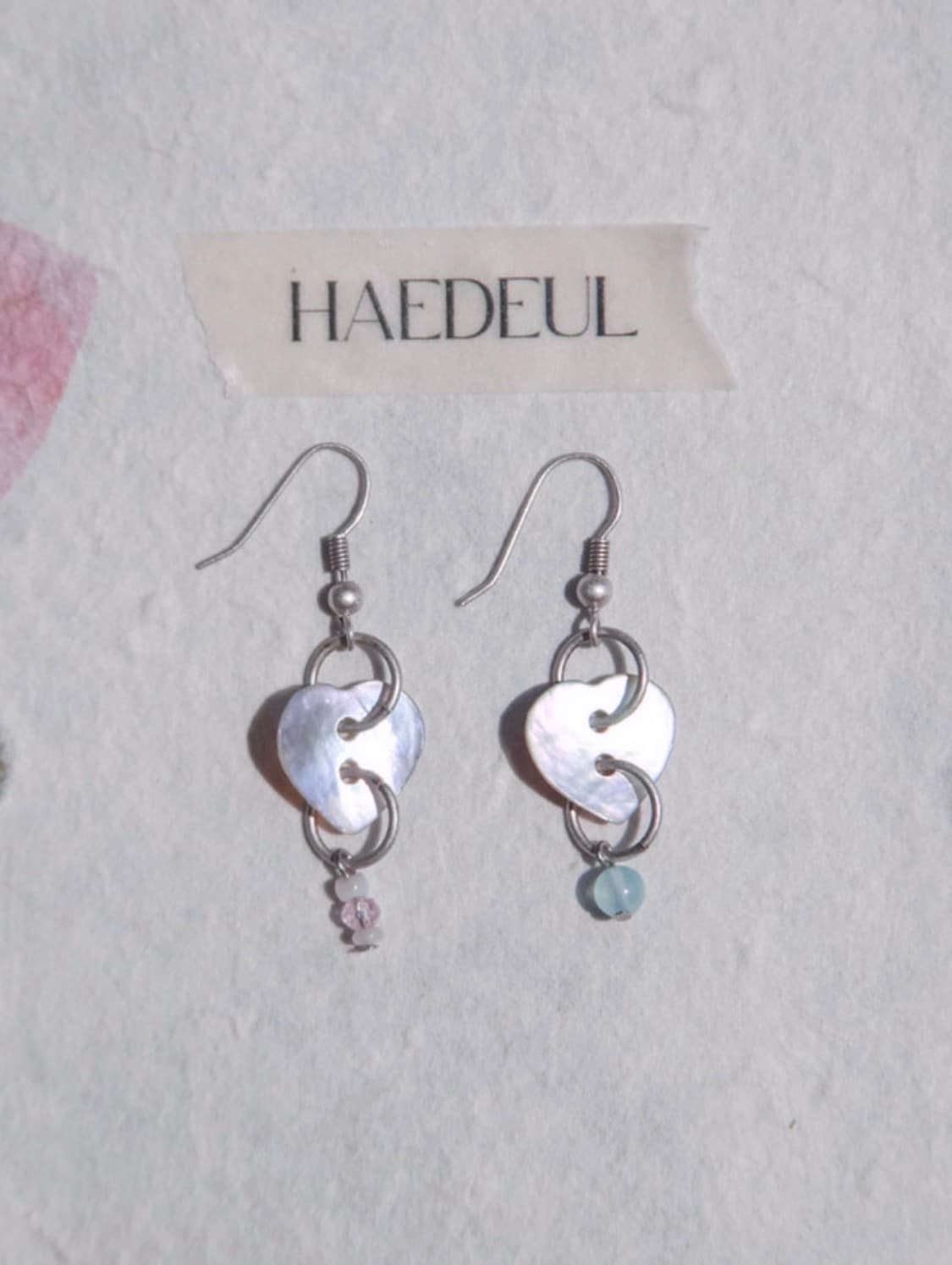 Pale Heart Earrings 상품이미지3