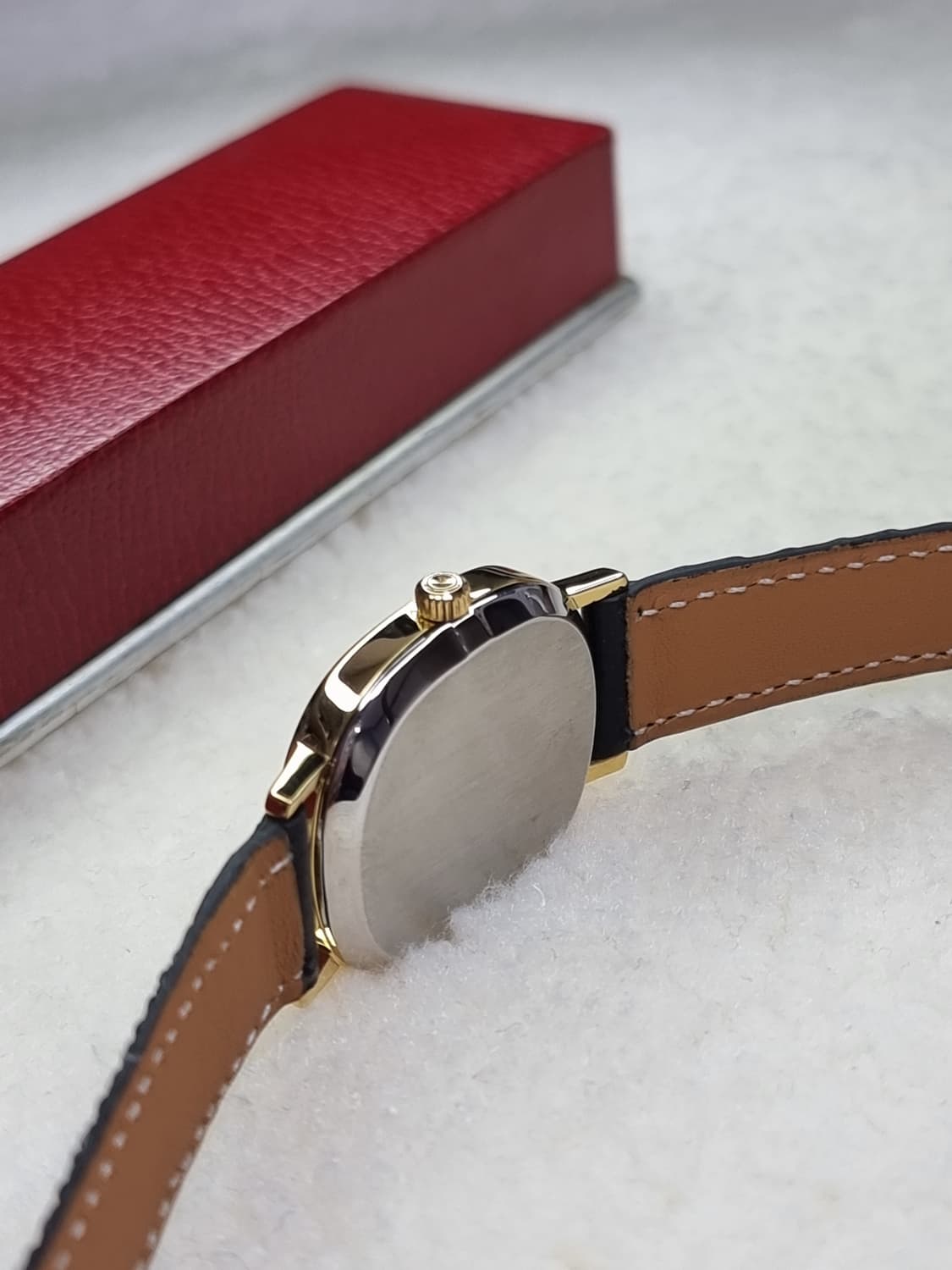 오메가 드빌 앨립스 화이트 다이얼 쿼츠 남여공용 시계 상품이미지5