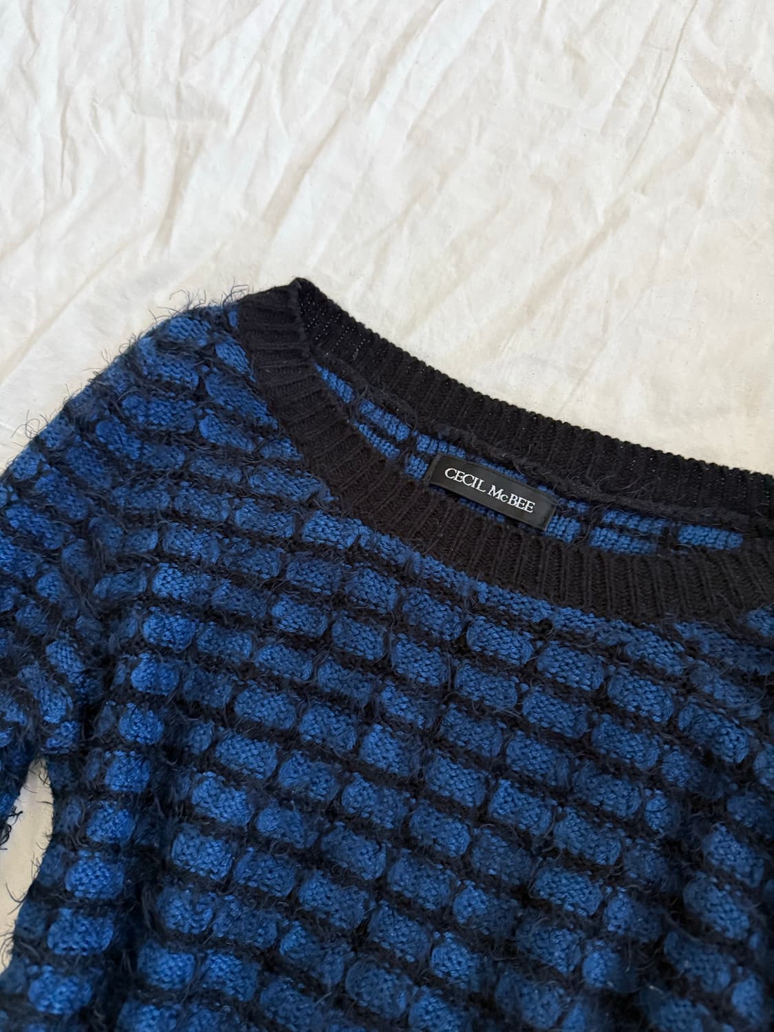 세실맥비 딥블루 캐캐체 나나 펑크 니트 상품이미지5