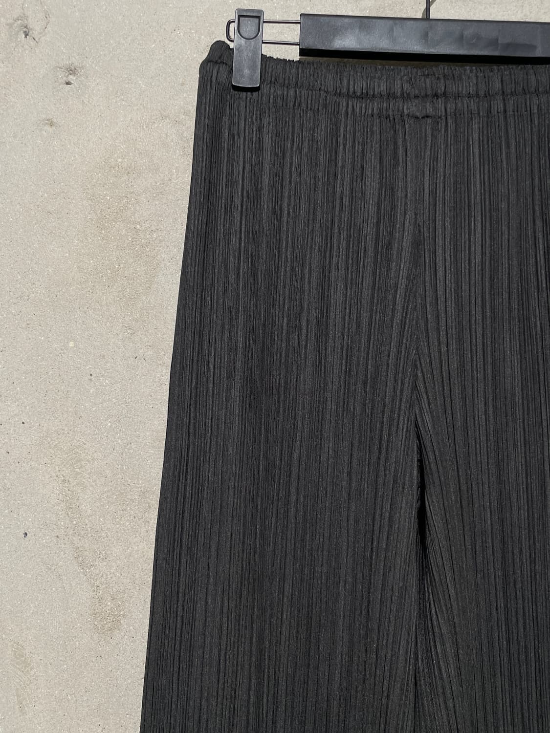 이세이 미야케 플리츠 플리즈 차콜 밴딩 팬츠 상품이미지2