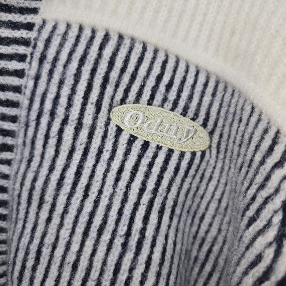 ordinary holiday 크롭 니트 집업 상품이미지9