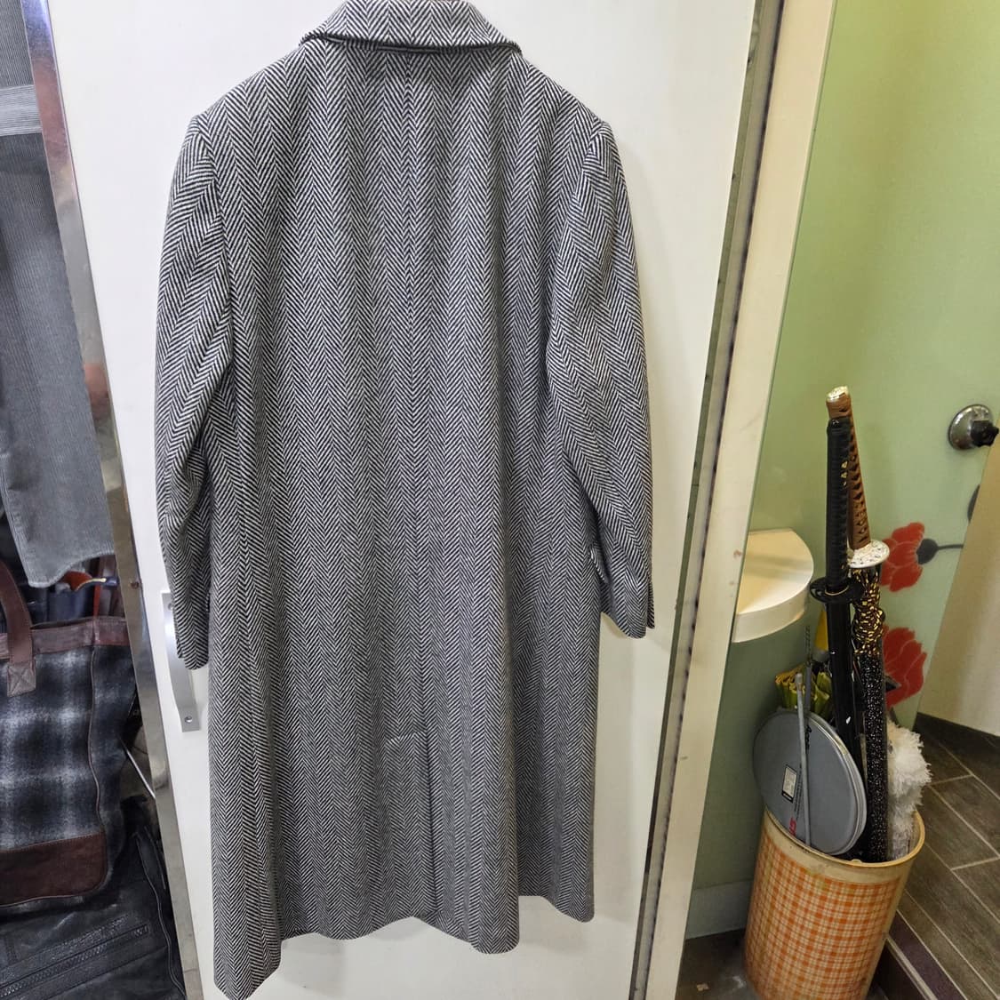 버버리 헤링본 더블 롱 코트 상품이미지8