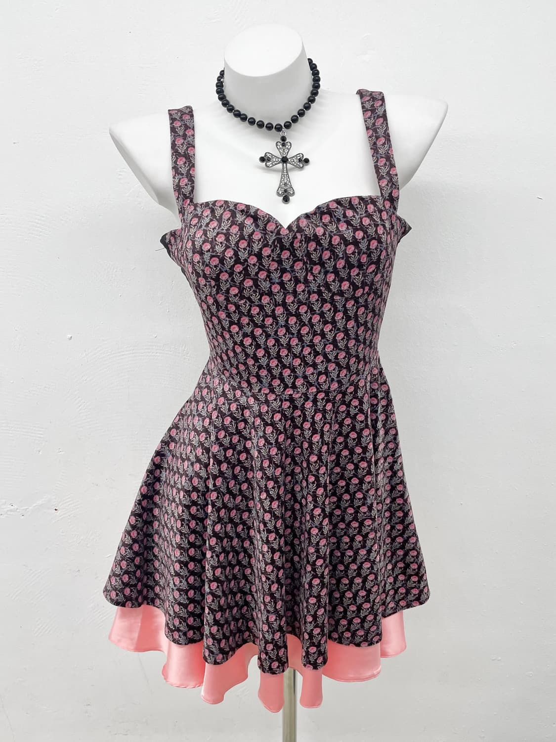 벨벳 플로럴 원피스 상품이미지1